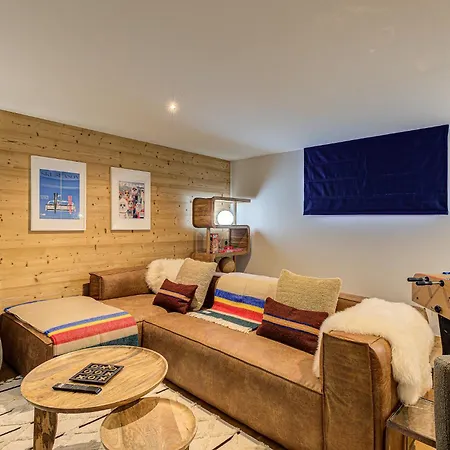 Arve, Alpes Agency, Chamonix, Sleeps 10 Alpehytte Chamonix