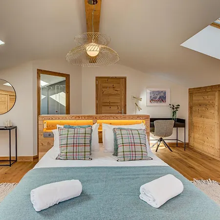 Arve, Alpes Agency, Chamonix, Sleeps 10 *