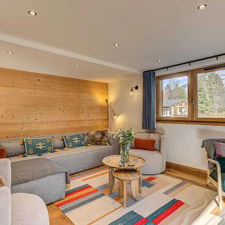 Arve, Alpes Agency, Chamonix, Sleeps 10 *