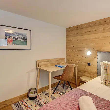 Arve, Alpes Agency, Chamonix, Sleeps 10 * Chamonix