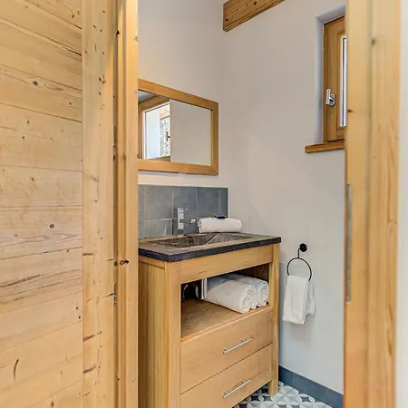 Arve, Alpes Agency, Chamonix, Sleeps 10 Alpehytte