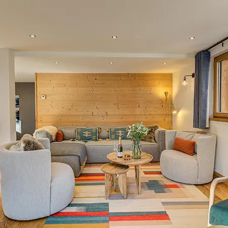 Arve, Alpes Agency, Chamonix, Sleeps 10 *