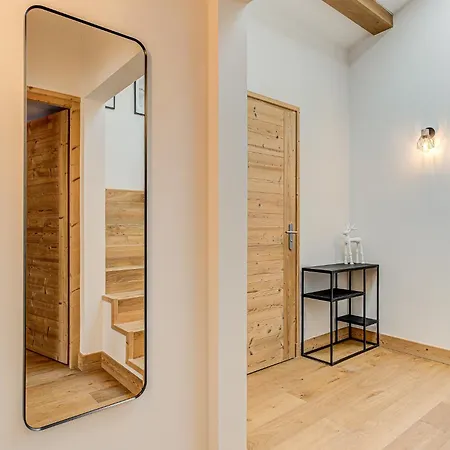 Arve, Alpes Agency, Chamonix, Sleeps 10 Chamonix