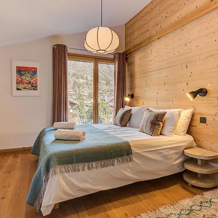 Arve, Alpes Agency, Chamonix, Sleeps 10 * Chamonix